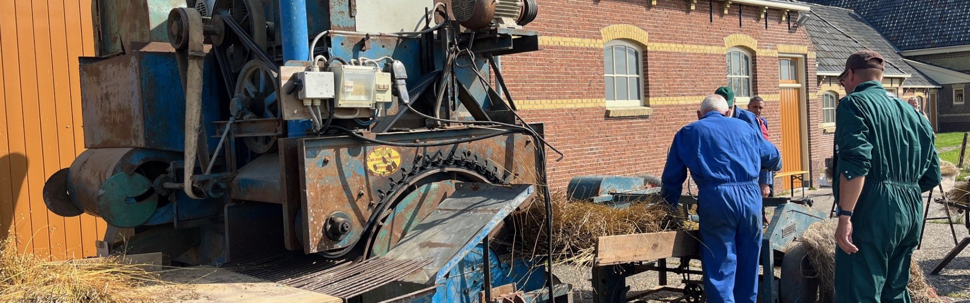 Demonstratie mechanisch repelen vlas